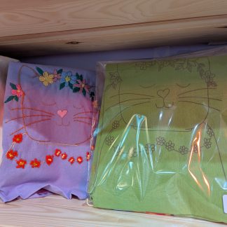 make you own embrodery cat bag