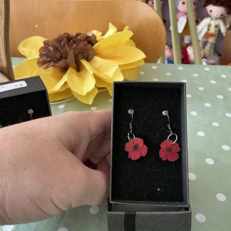earrings poppy
